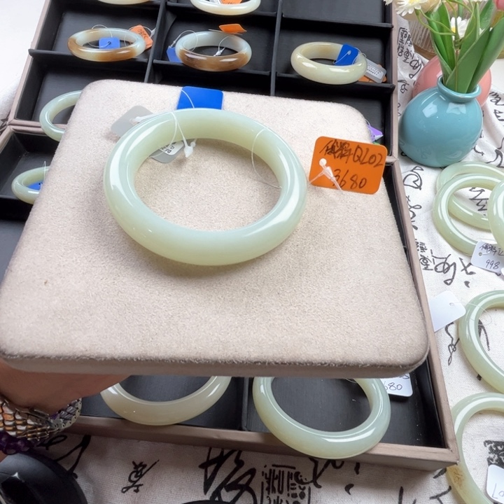 未镶嵌手镯和田玉玲珑美镯55.8