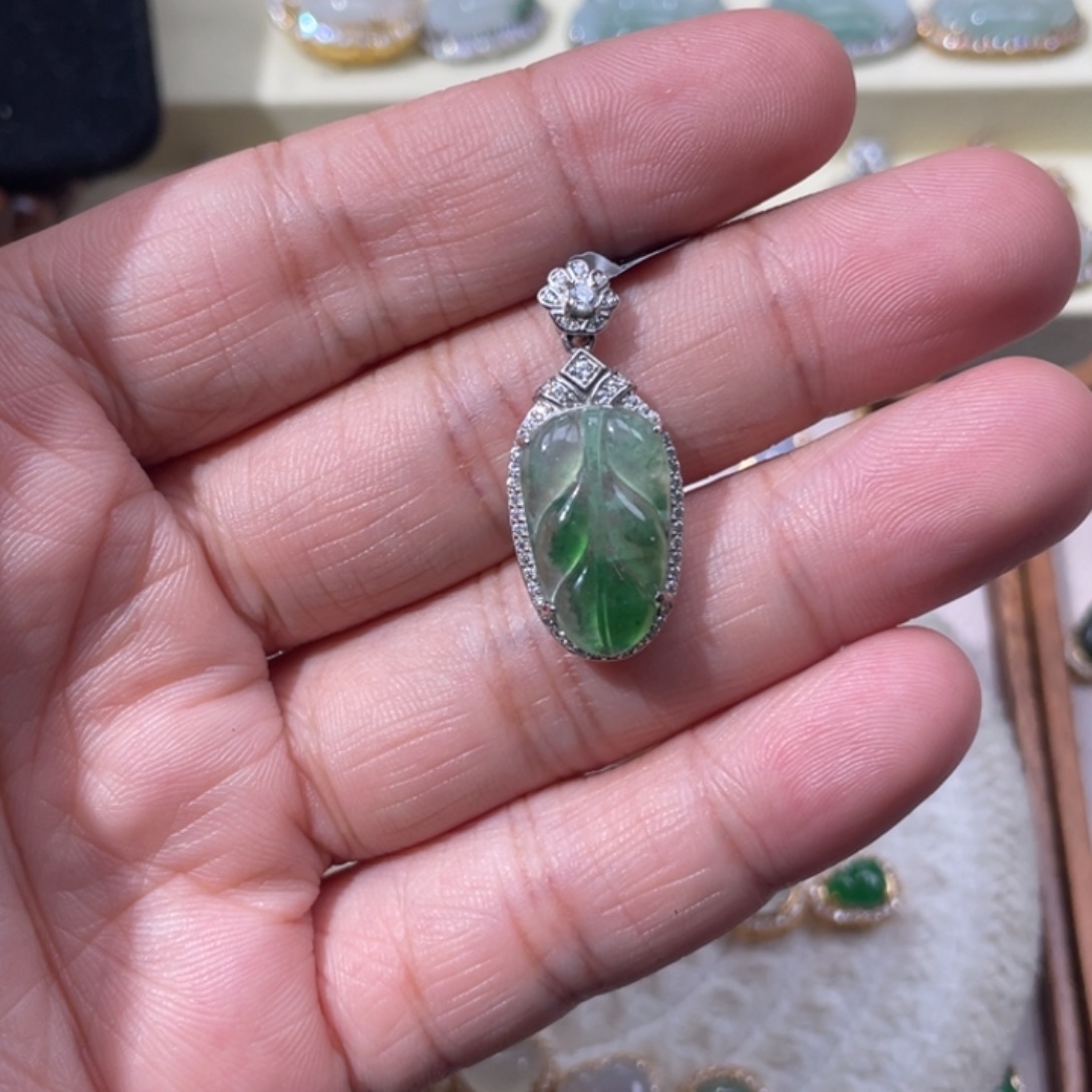 翡翠银S925镶嵌颈饰