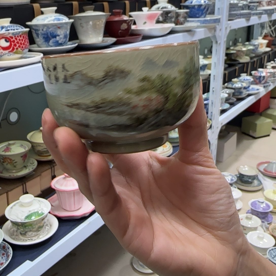 高温下的高温天气使人心情愉悦