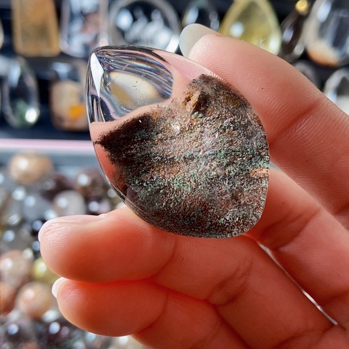 水晶颈饰未镶嵌随形