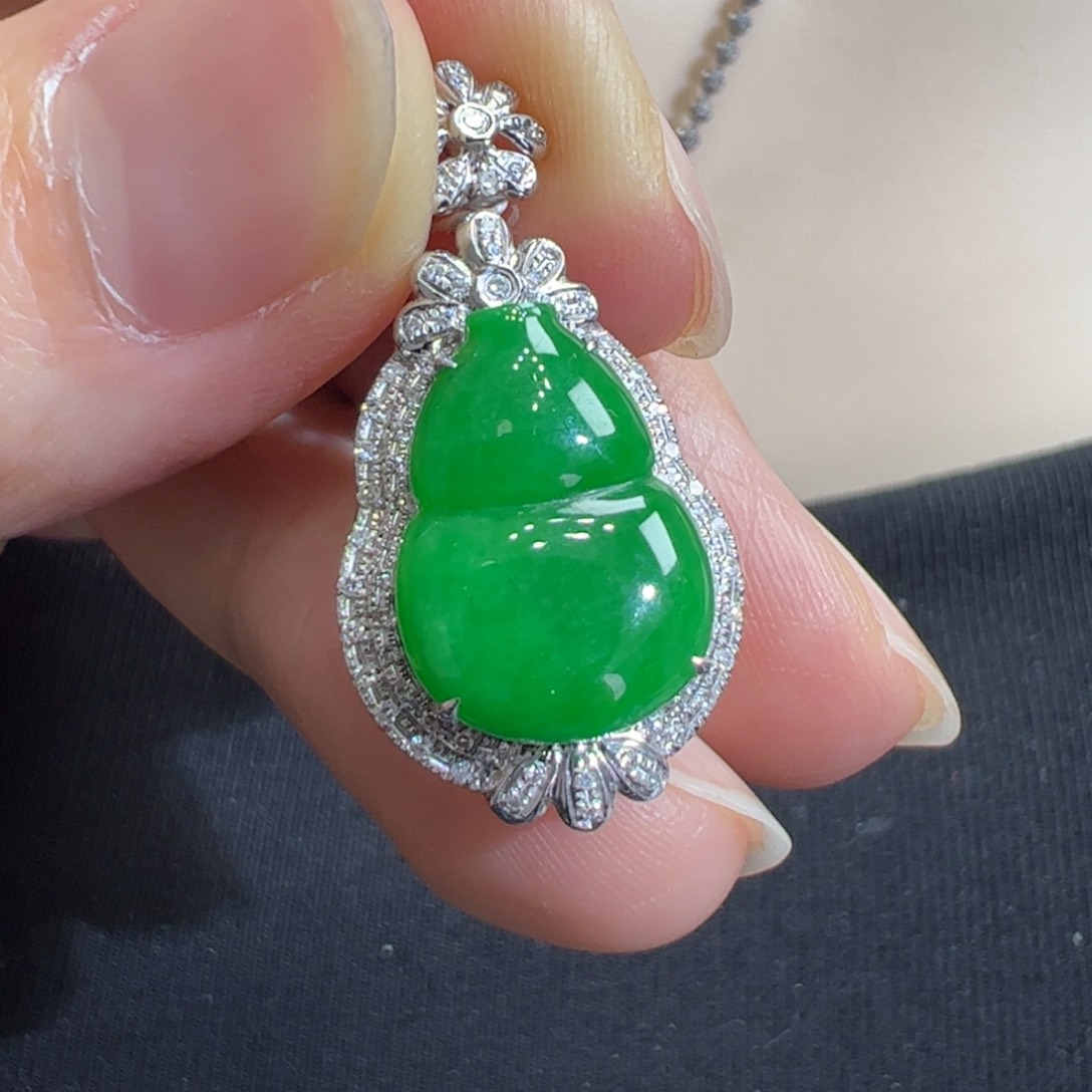 翡翠吊坠(不含链)18K金镶嵌