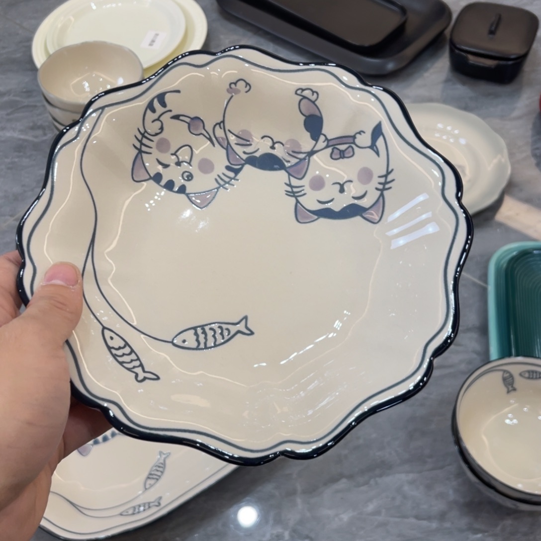 陶瓷微瑕餐具介意勿拍，满18飞！