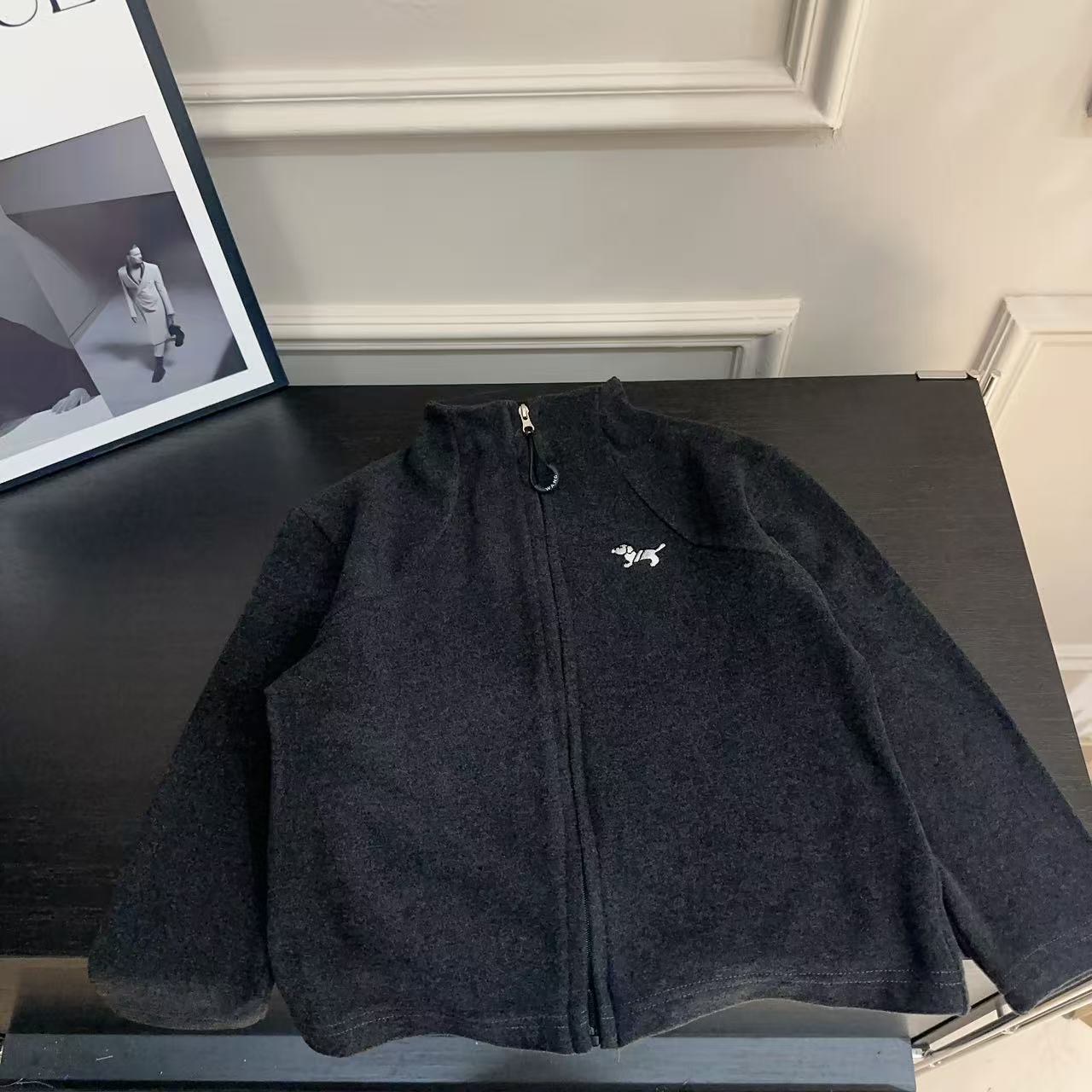 【两个小盆友】2025秋款韩版男女童纯色刺绣休闲长袖中性外套882299