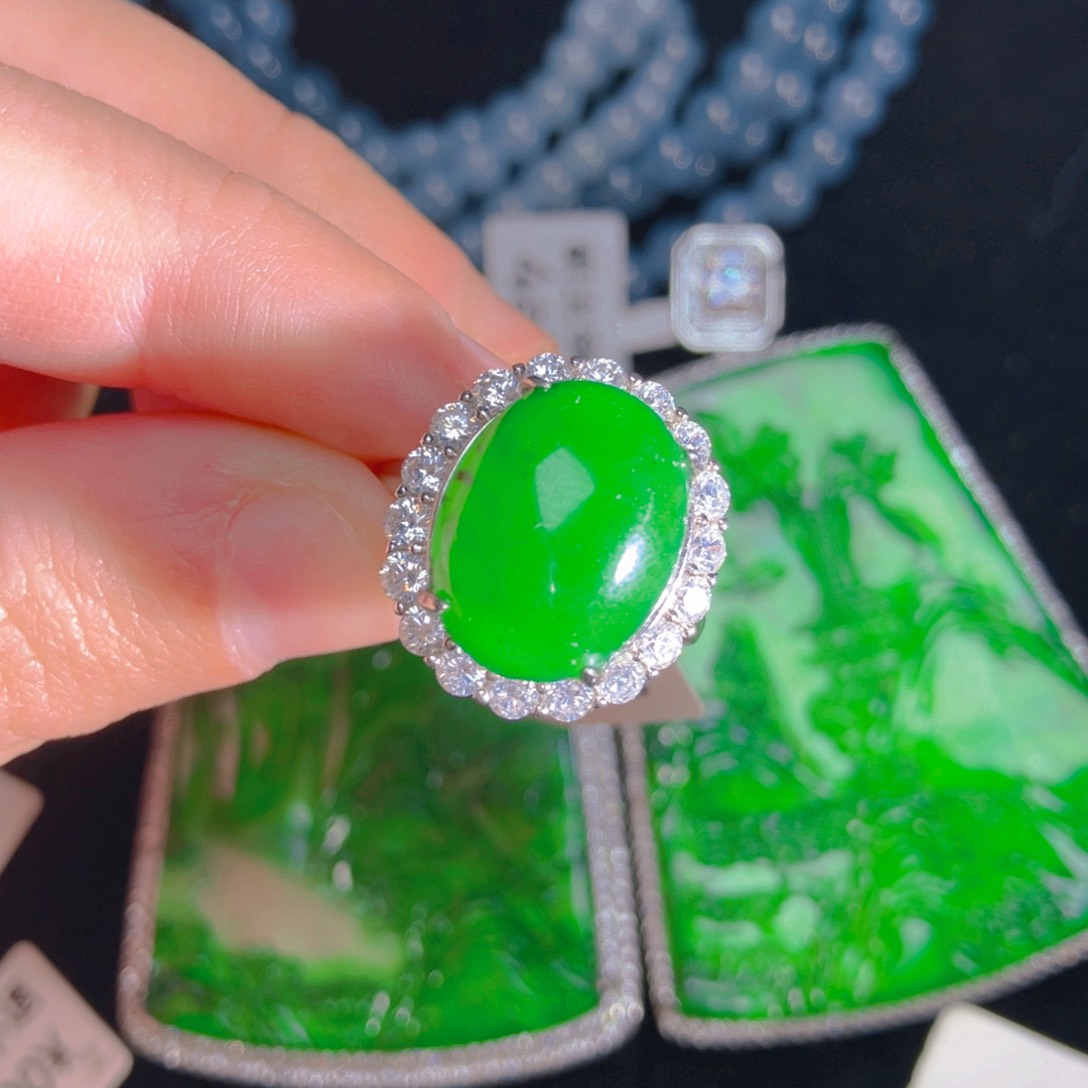 翡翠颈饰银S925镶嵌蛋面