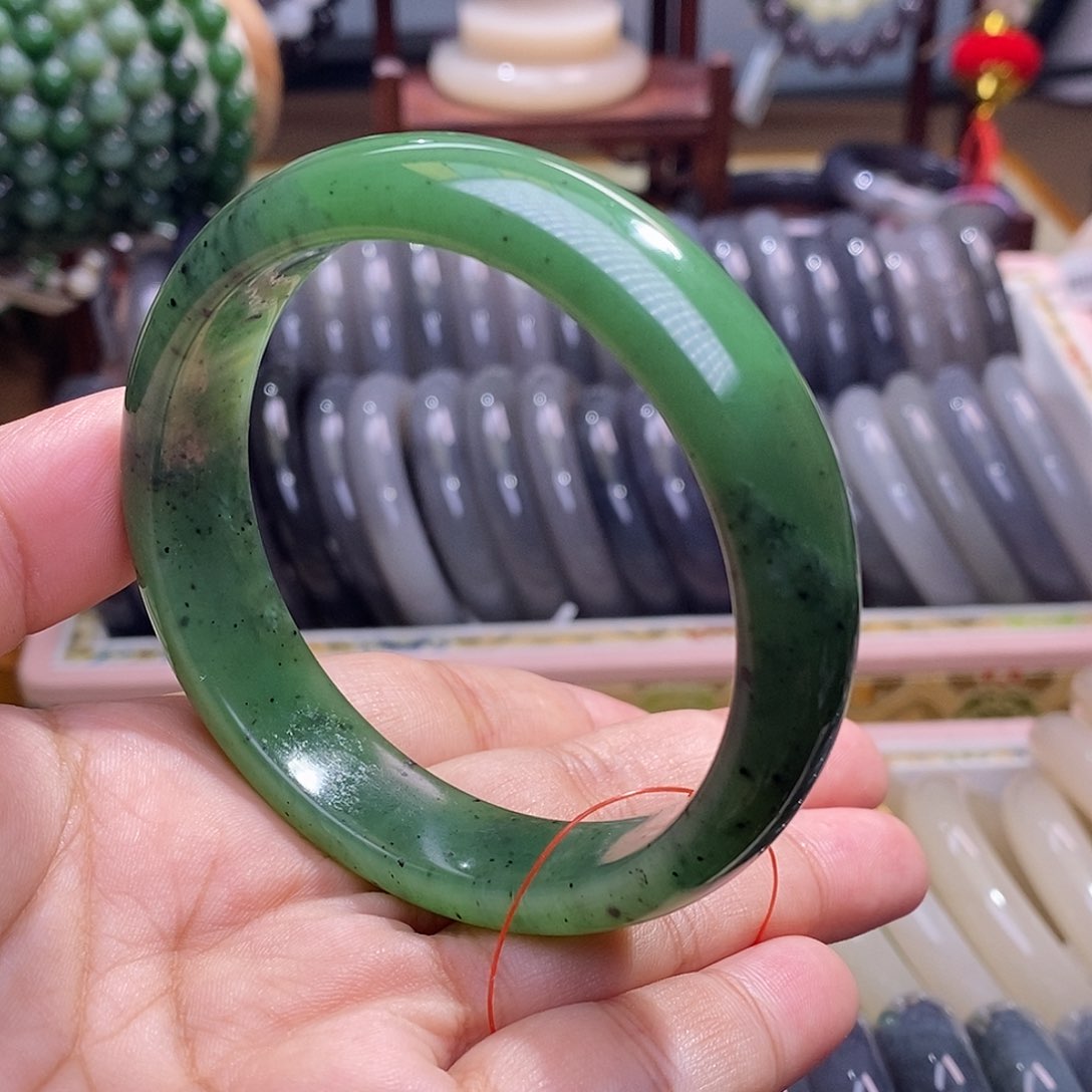 和田玉未镶嵌收藏级碧玉高冰老矿菠菜绿宽版手镯60