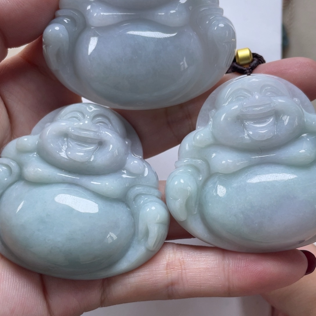 翡翠颈饰未镶嵌佛公