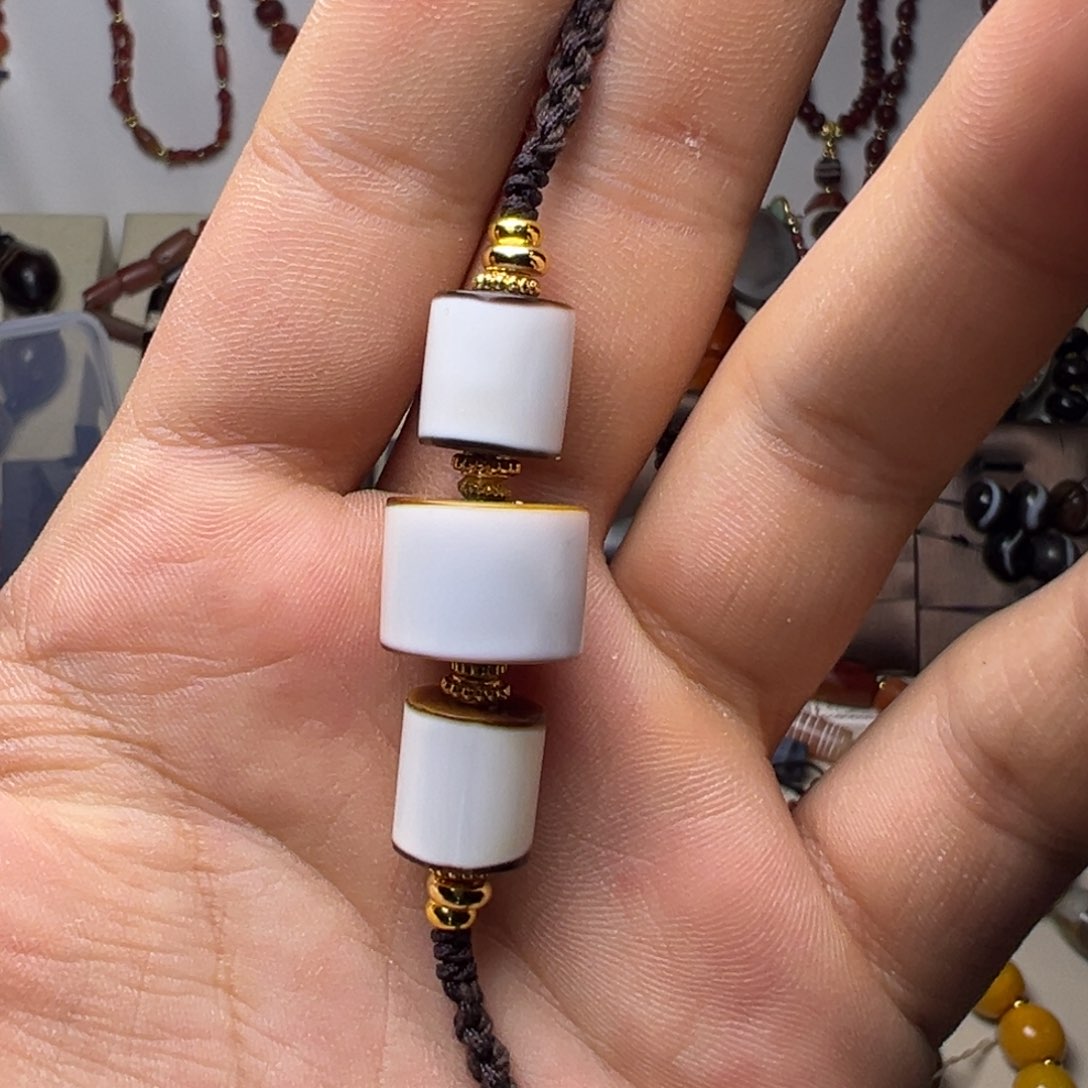 玛瑙/玉髓颈饰合金