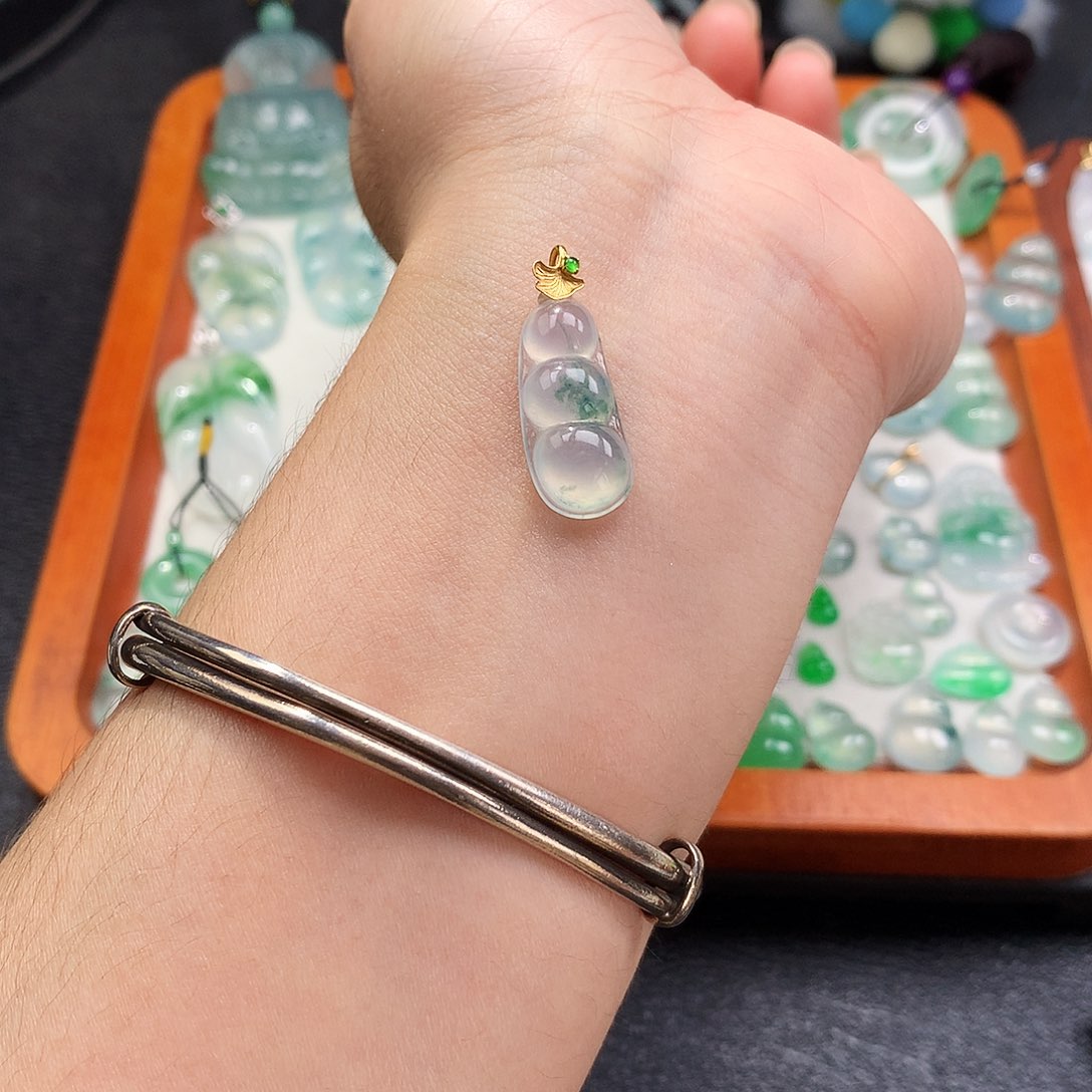 吊坠(不含链)未镶嵌翡翠福豆