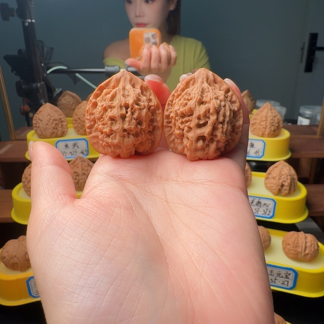 文玩核桃吊坠38全品官帽