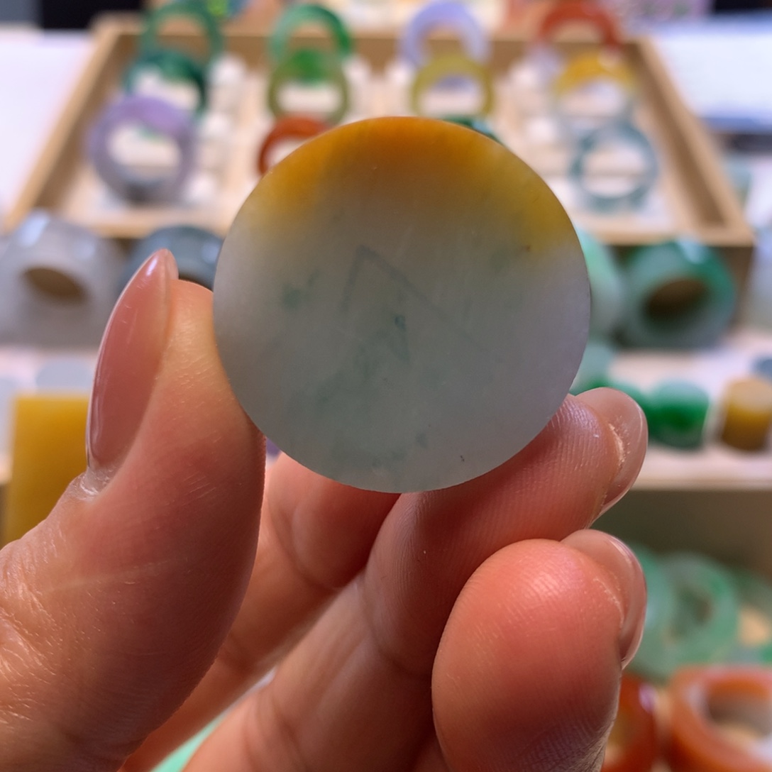 定制翡翠未镶嵌翡翠