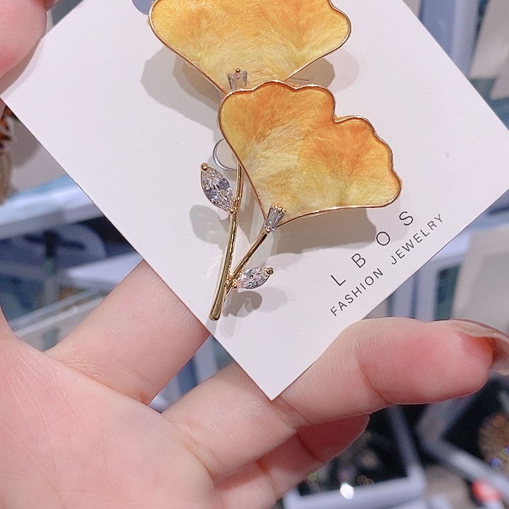 锆石铜合金非遗绒花 银杏叶胸针