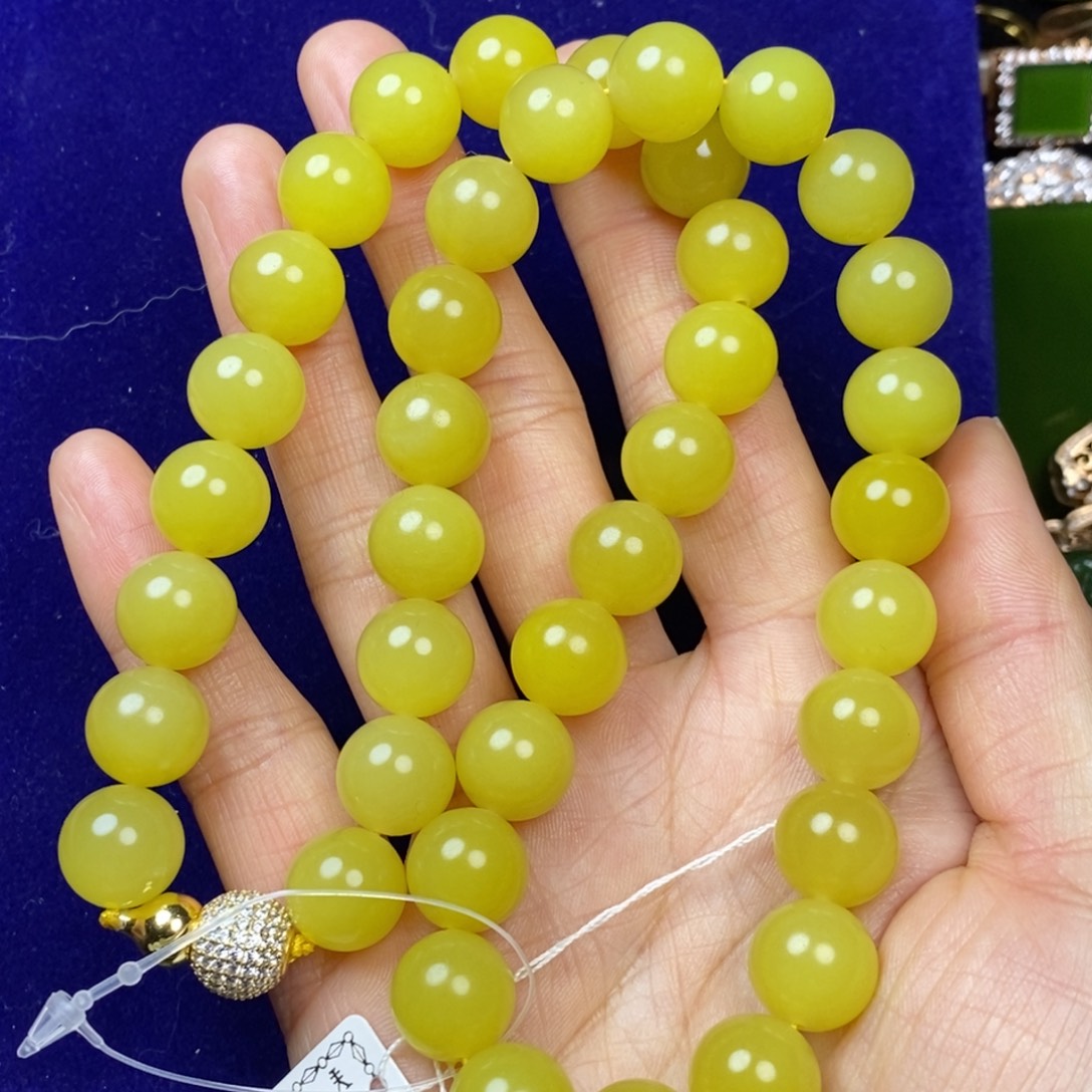 和田玉未镶嵌手串