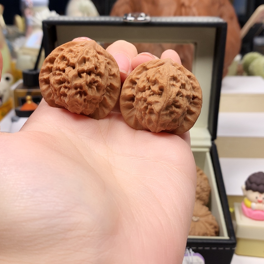 吊坠桃核38尺瓷娃娃