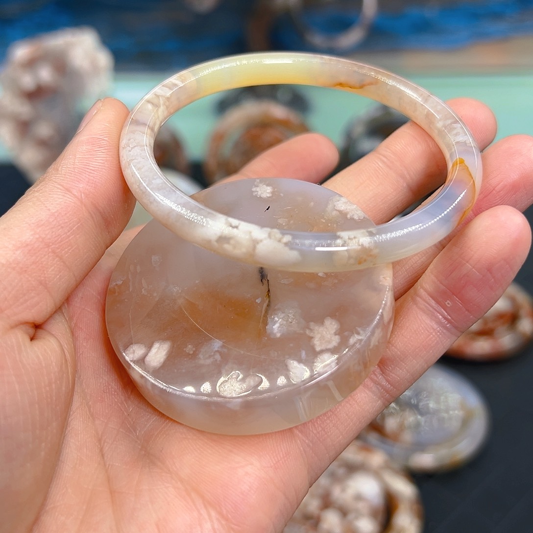 石英质玉手镯未镶嵌5859