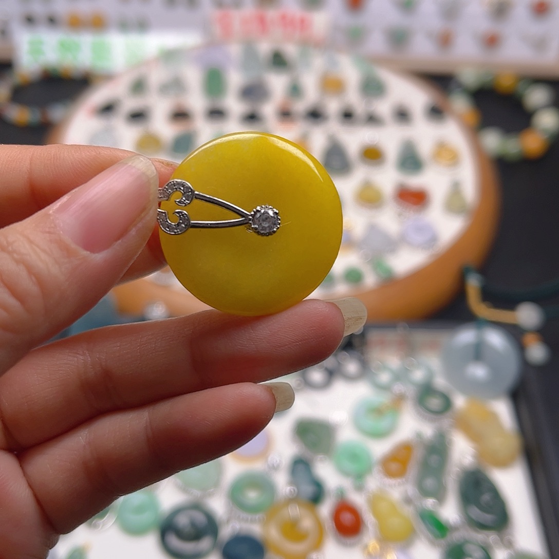 【闪购商品】翡翠颈饰未镶嵌嘟*吊坠