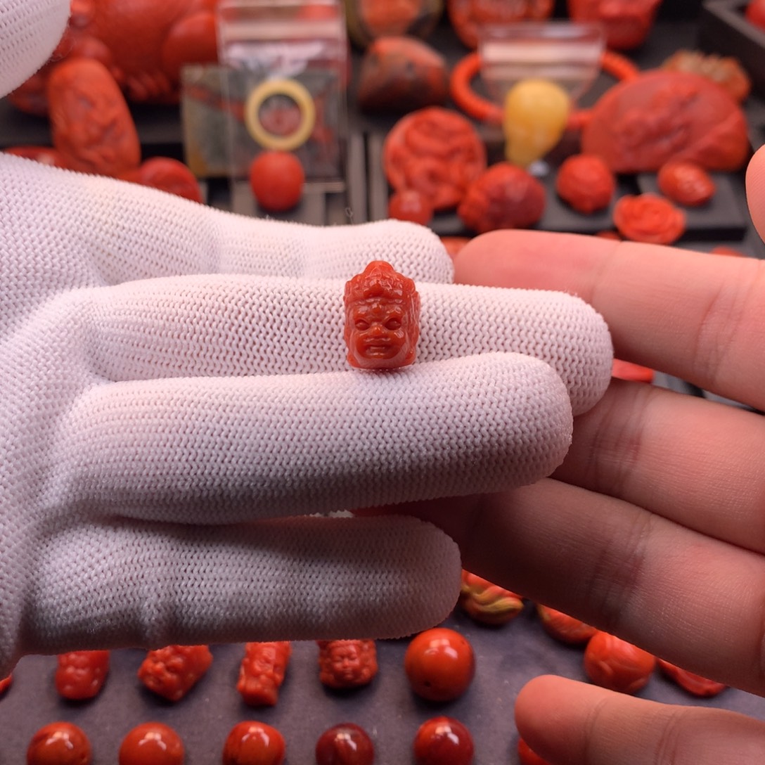 南红玛瑙未镶嵌精工雕刻满色满肉黄财神背云11mm