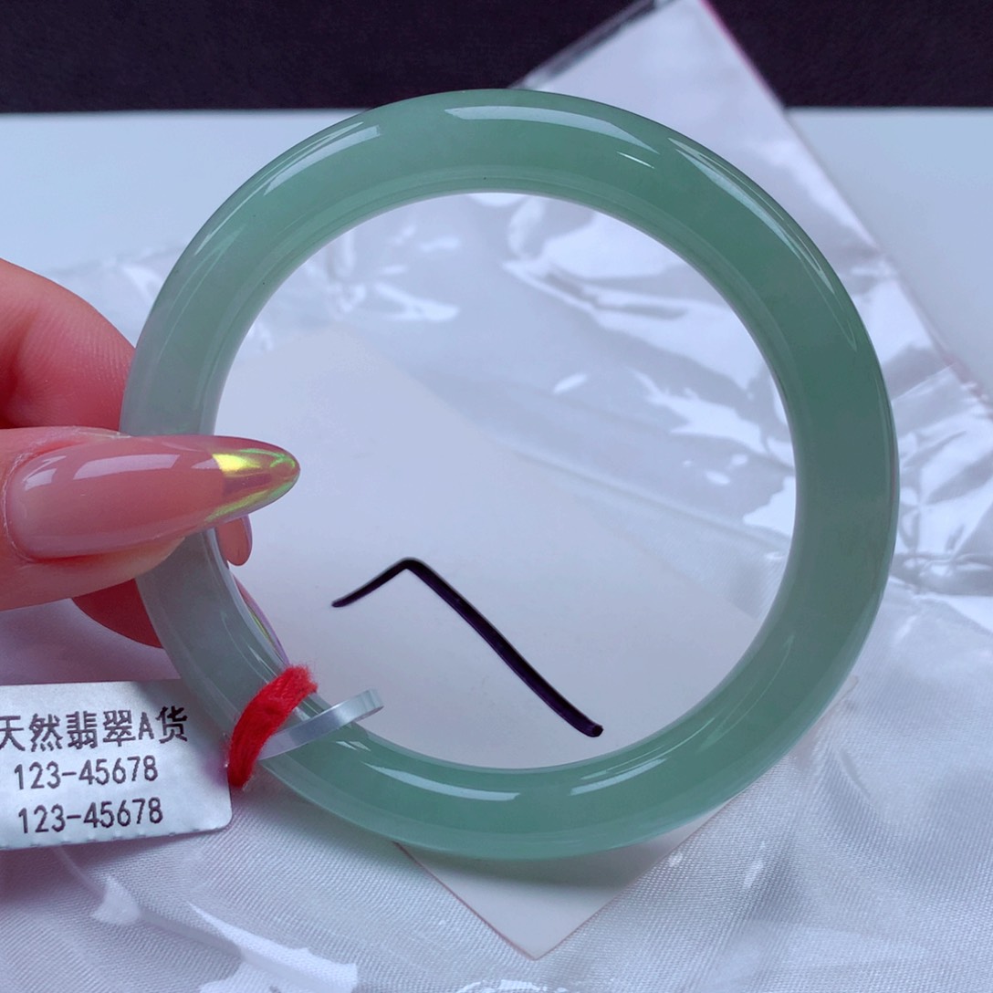 翡翠手镯未镶嵌翡翠54