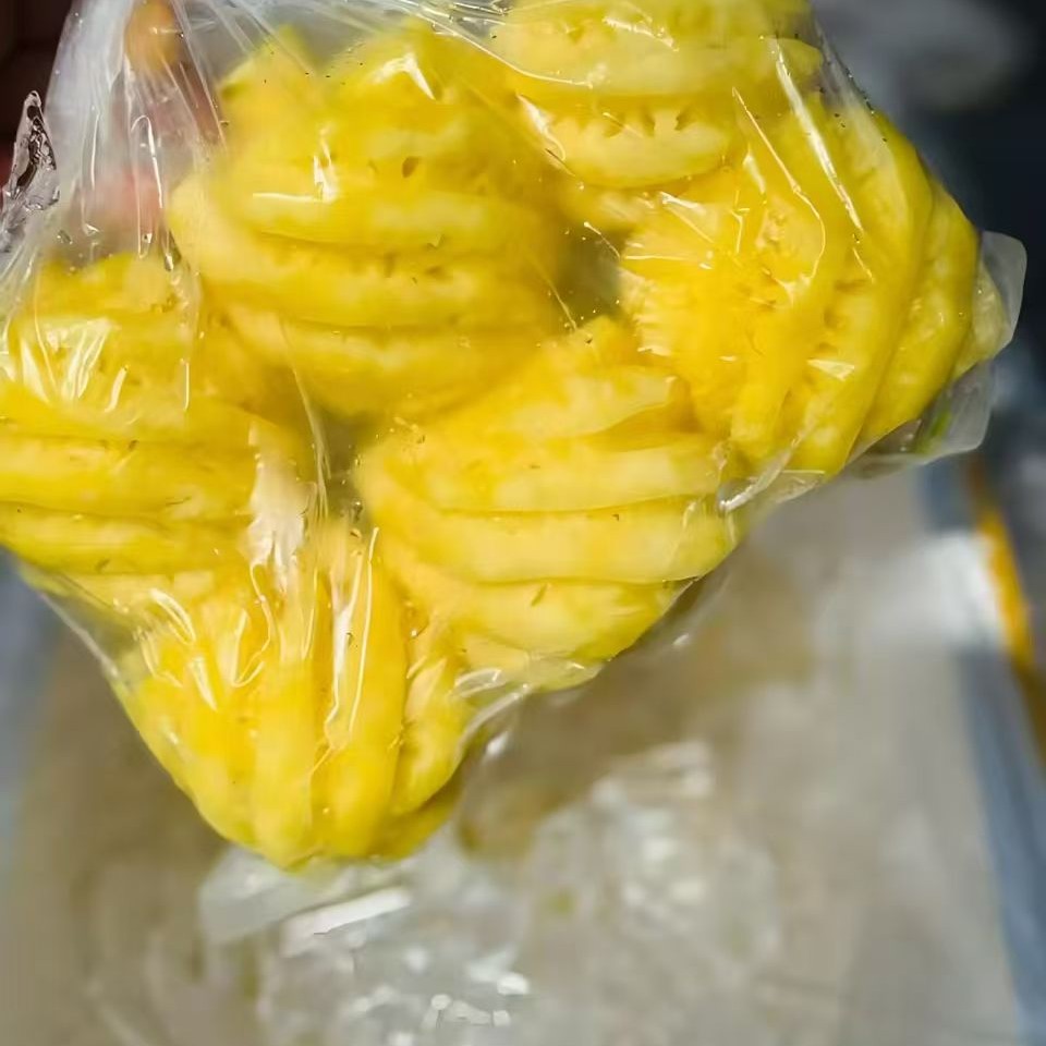 海南小菠萝，十八元/一袋二斤