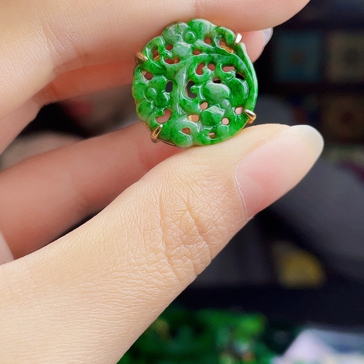 翡翠银S925镶嵌颈饰多样性