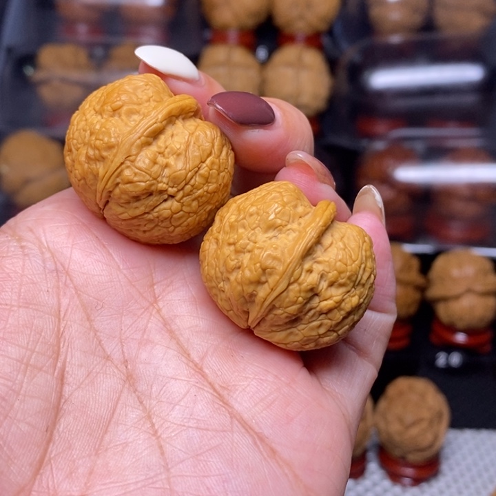 文玩核桃把件小霸王…………81