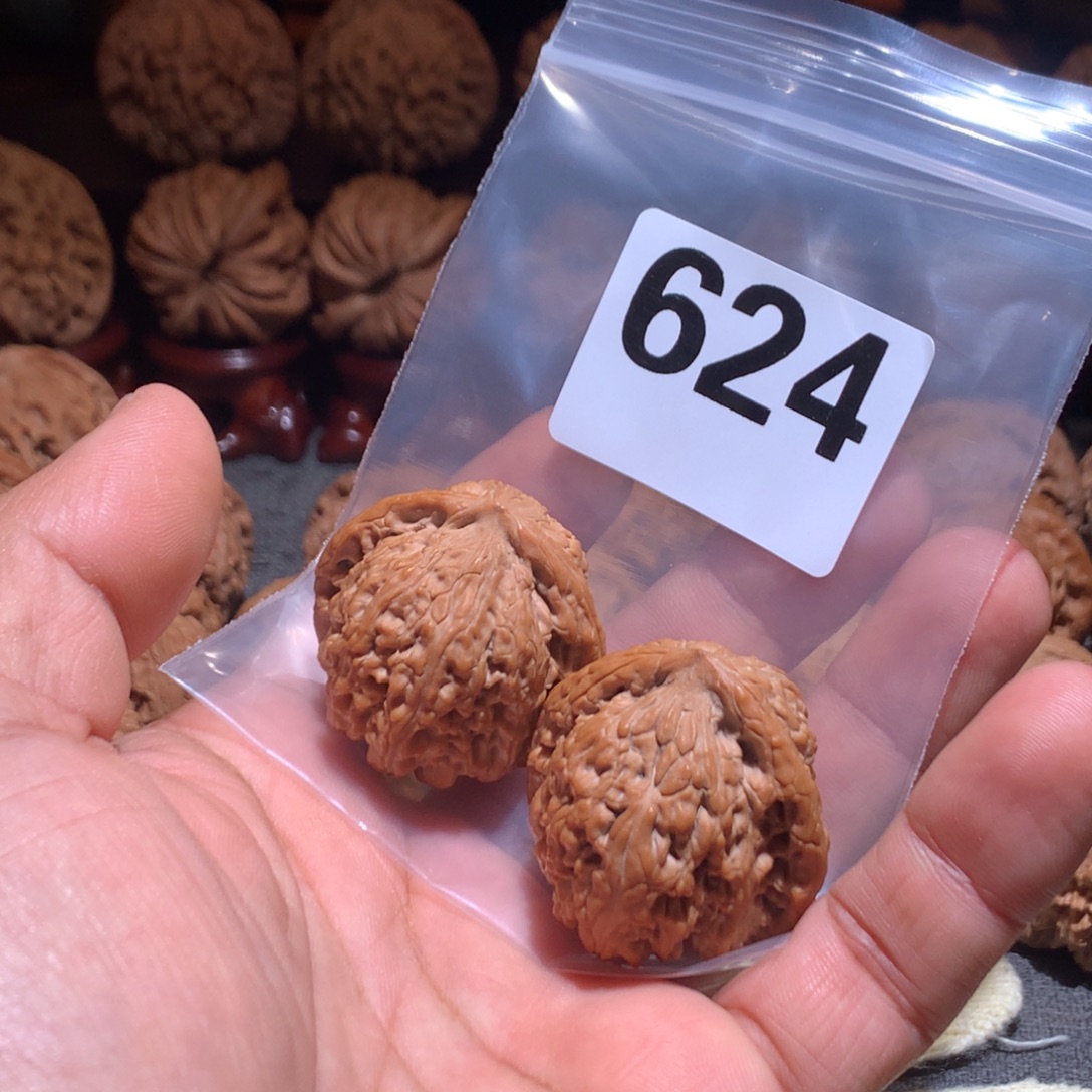 信****桃核把件承德密闻624号