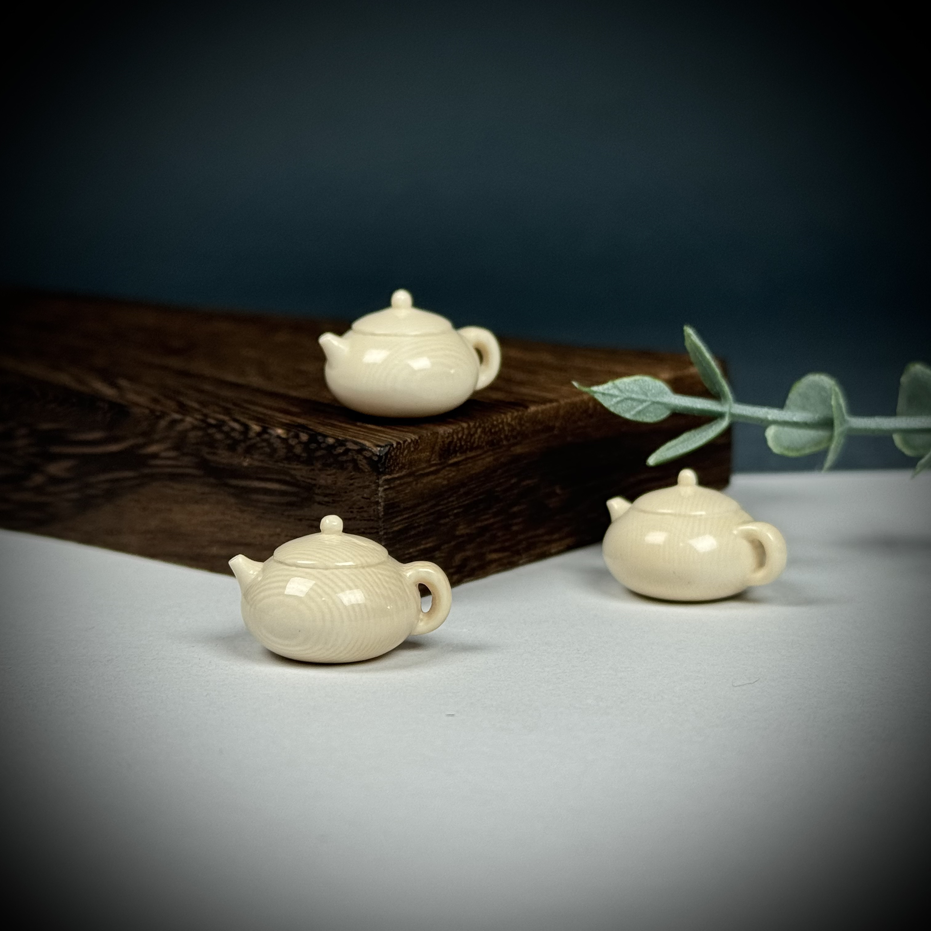 A229-O天然猛犸 雕刻把把壶 约23*14mm随机一个支持鉴定假一罚十