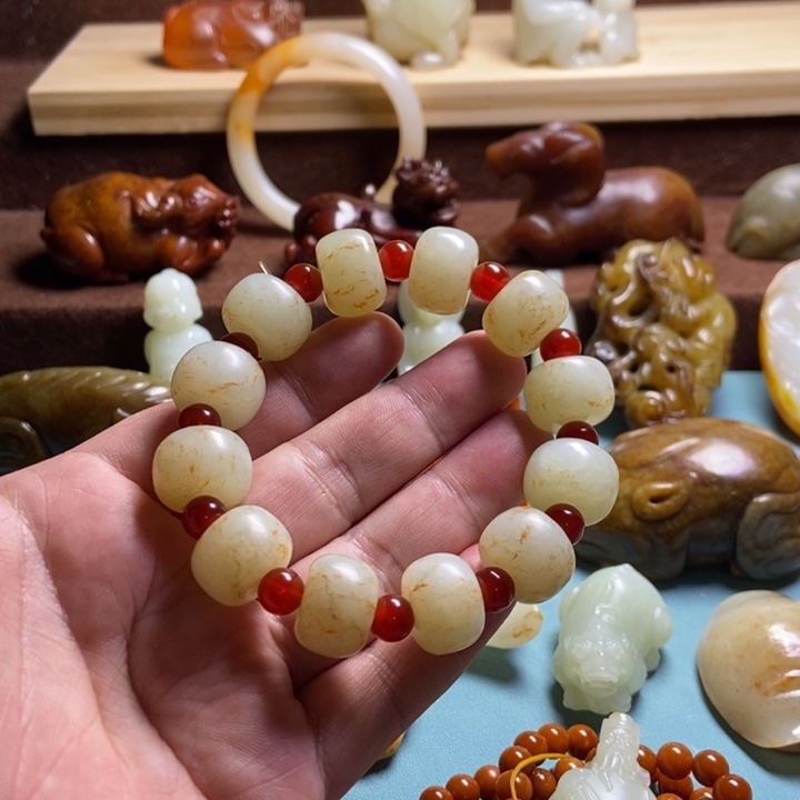 用***7和田玉未镶嵌挂件