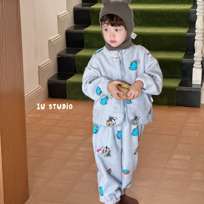 6C07。5576太空奥特曼套装家居服冬季保暖