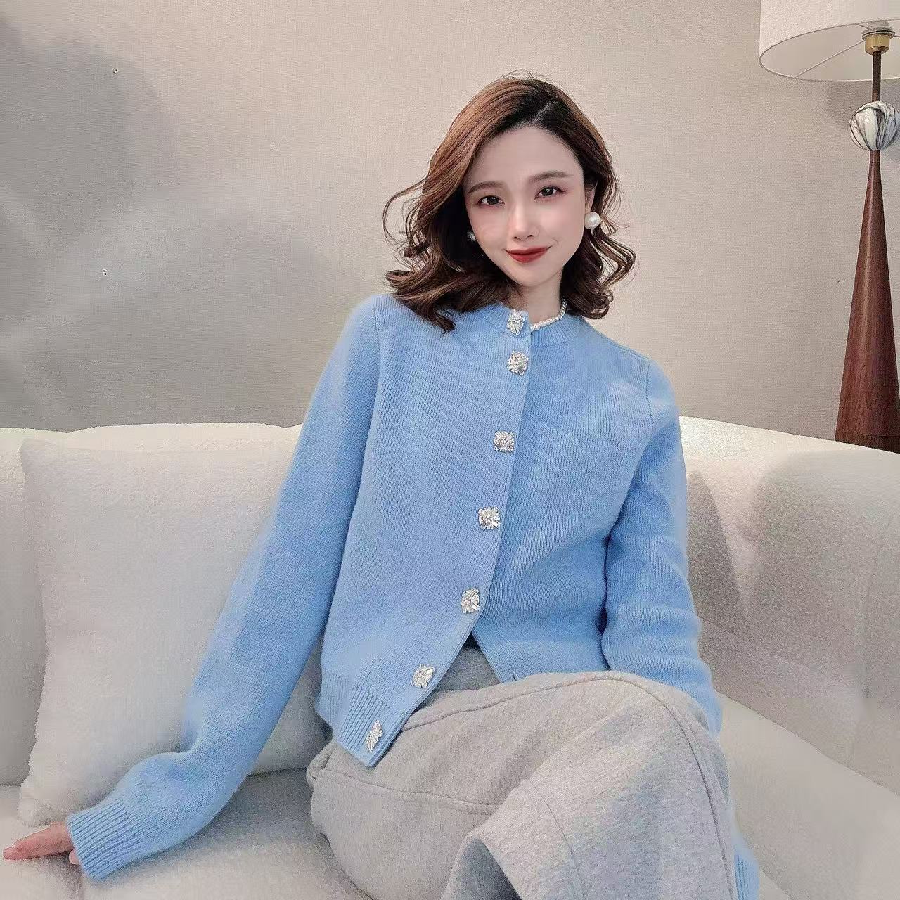 GIRDEAR/哥弟秋冬新品时髦复古圆领百搭显瘦棒针毛衣开衫148050