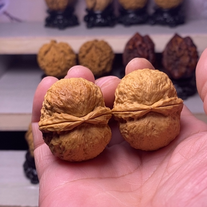 桃核把件3——————小宝石