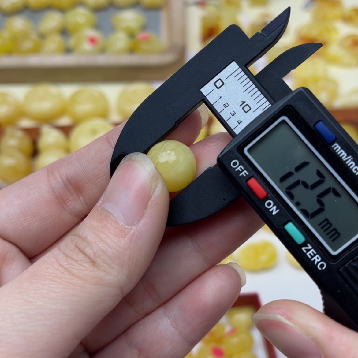 【闪购商品】蜜蜡裸石未镶嵌配饰