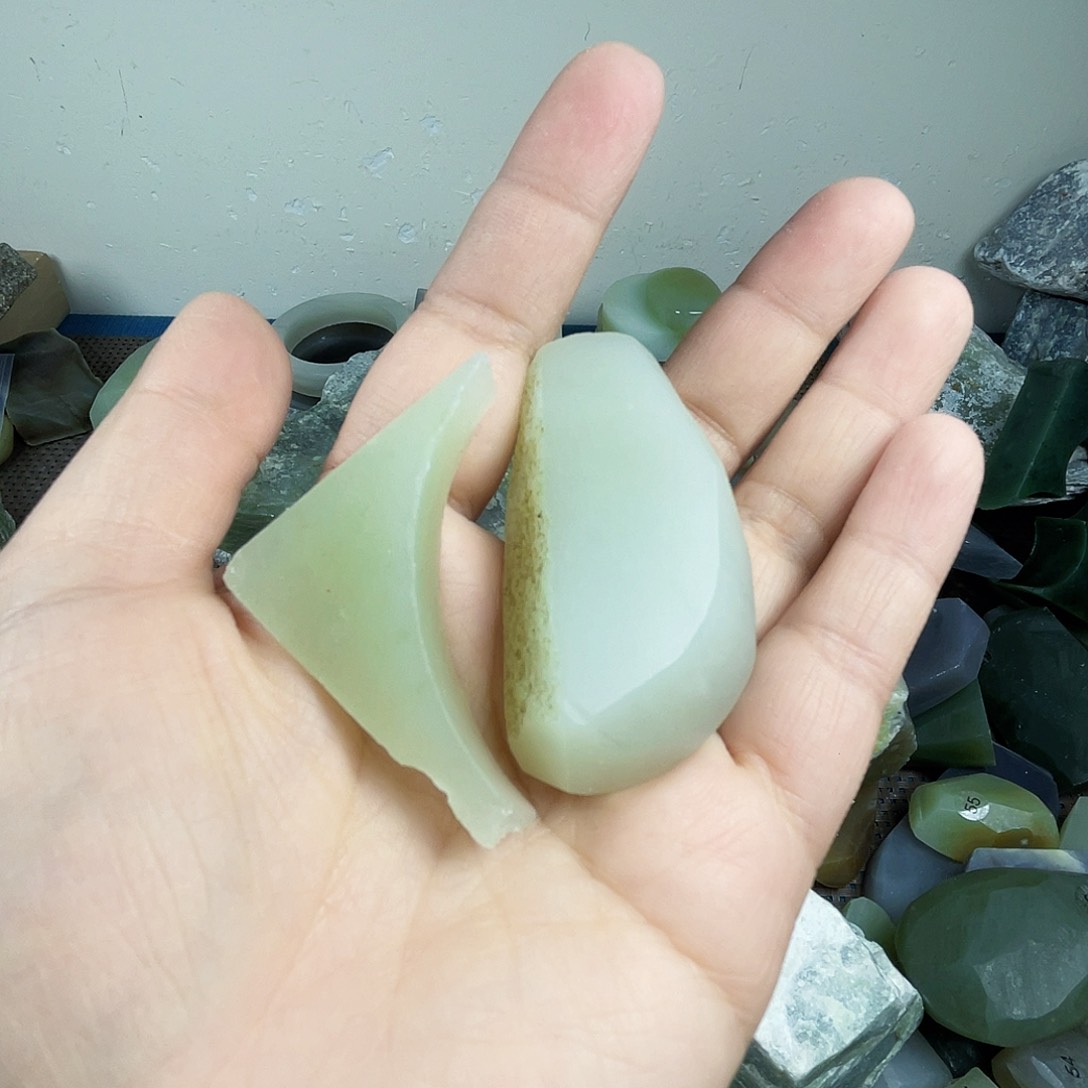 和田玉颈饰未镶嵌天**运