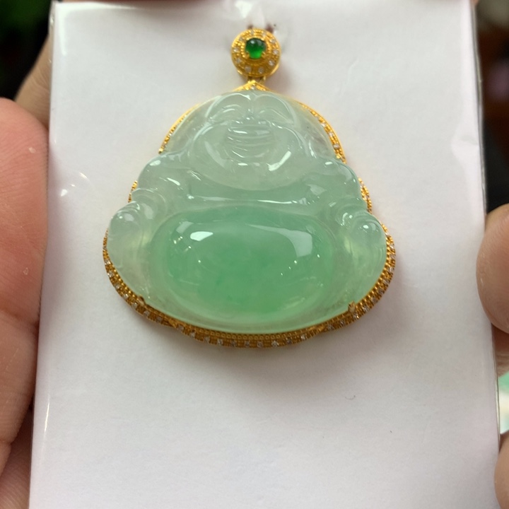 翡翠18K金镶嵌颈饰翡翠