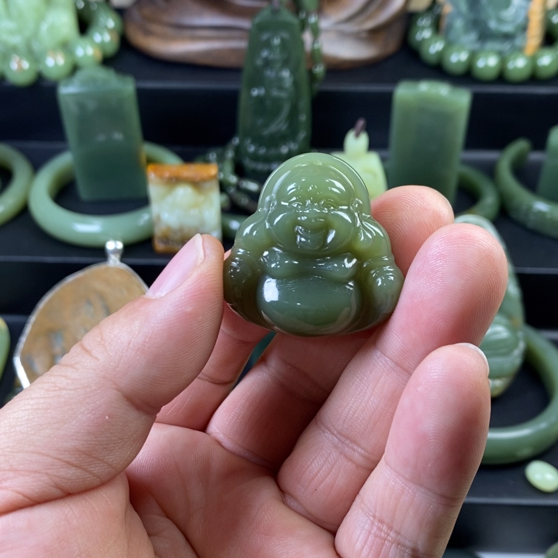 沁***妍岫岩老玉（透闪石质玉）未镶嵌颈饰