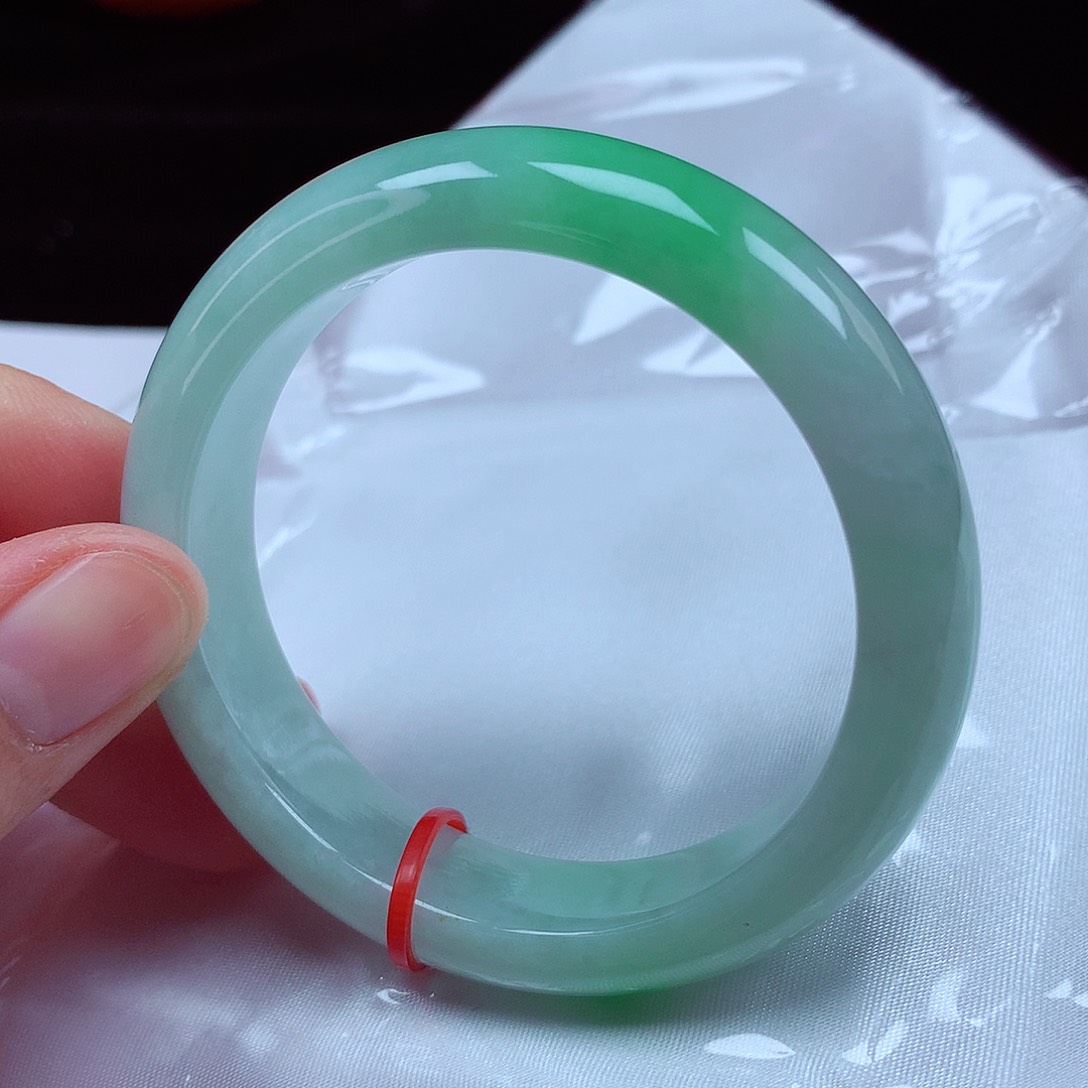 翡翠手镯未镶嵌51-52圈