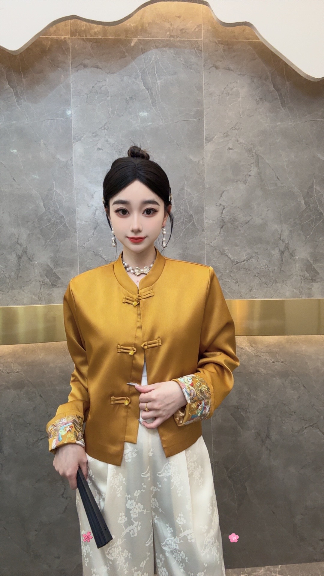 3408新国潮【大家闺秀】一字扣袖口刺绣外套