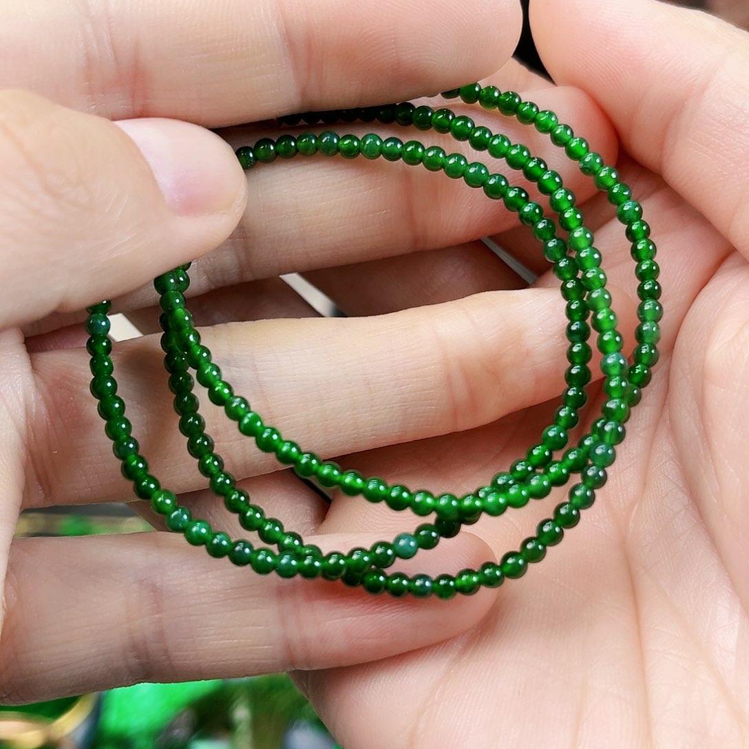 翡翠颈饰未镶嵌项链