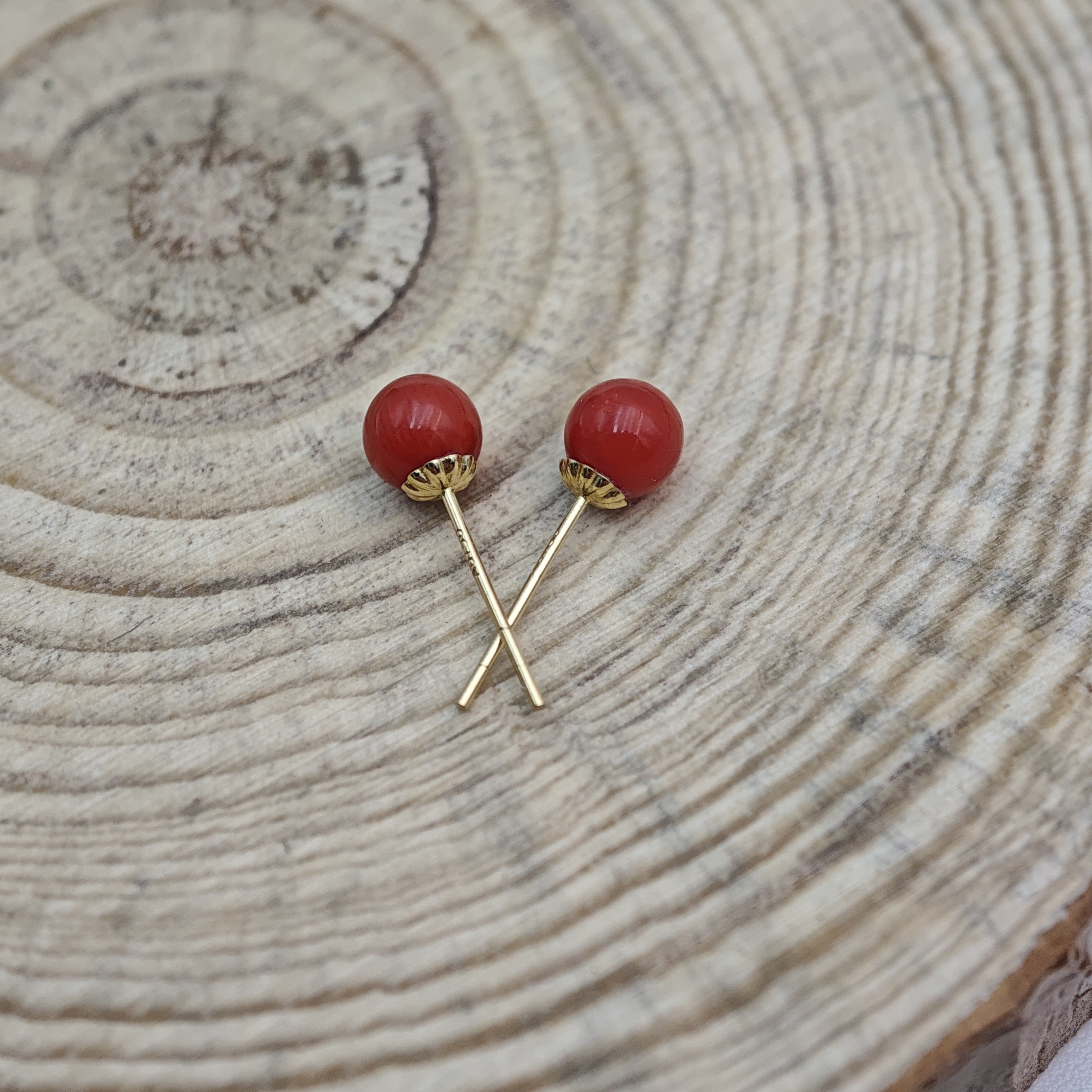 【中展红珊瑚】意大利沙丁红珊瑚4mm圆珠耳钉 18k金耳针 多样性发一