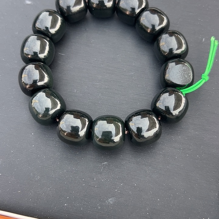 未镶嵌手串和田玉徽****8卡16