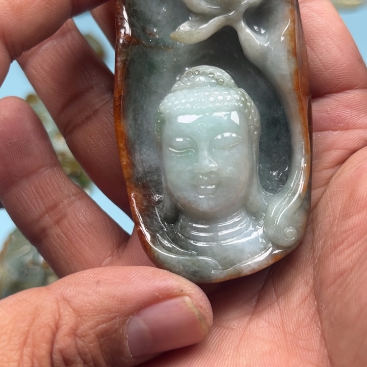 翡翠挂件未镶嵌佛窟