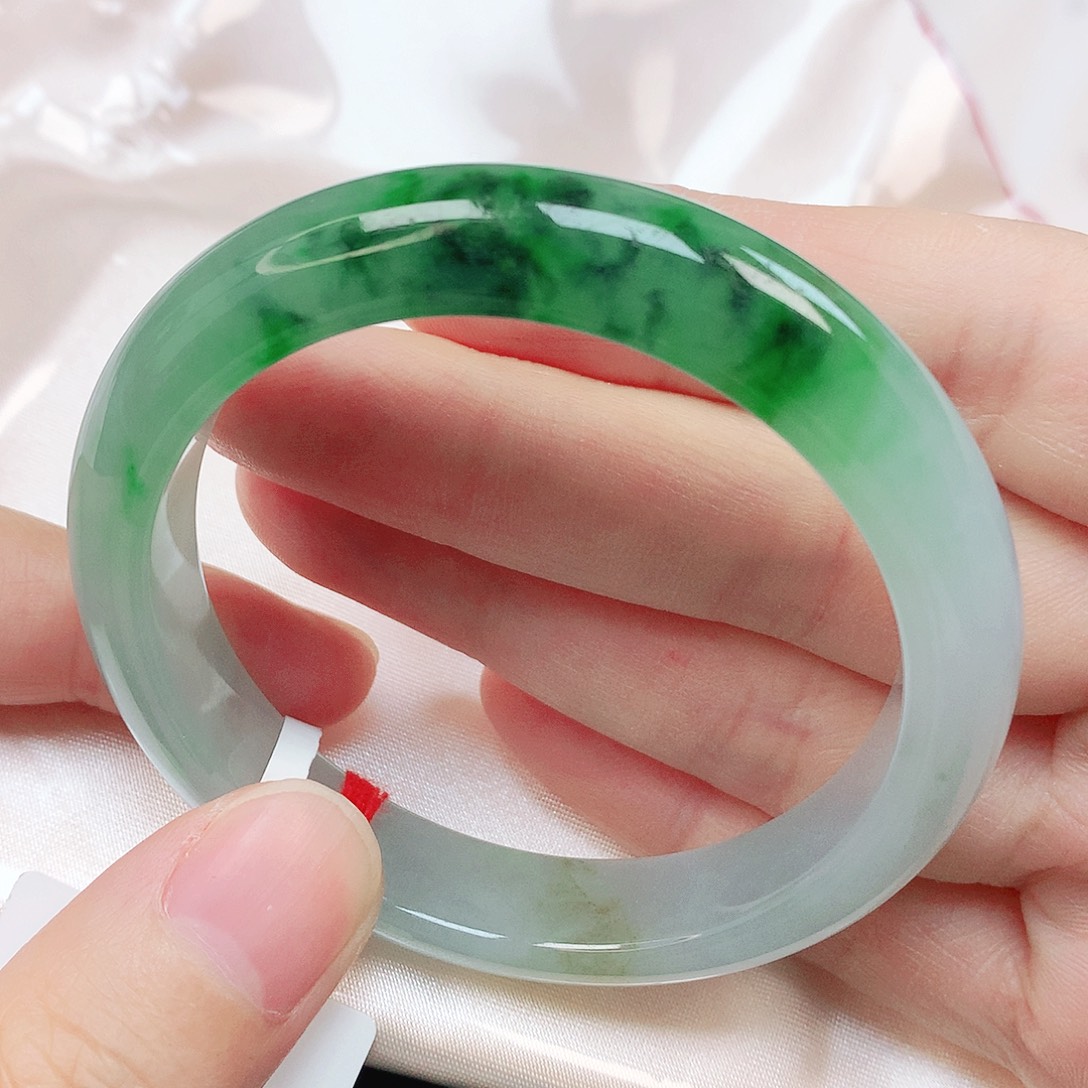 翡翠未镶嵌手镯抖音2号