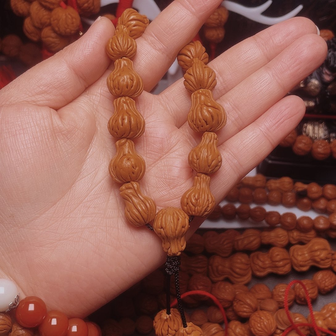 桃核吊坠龙纹桃枭