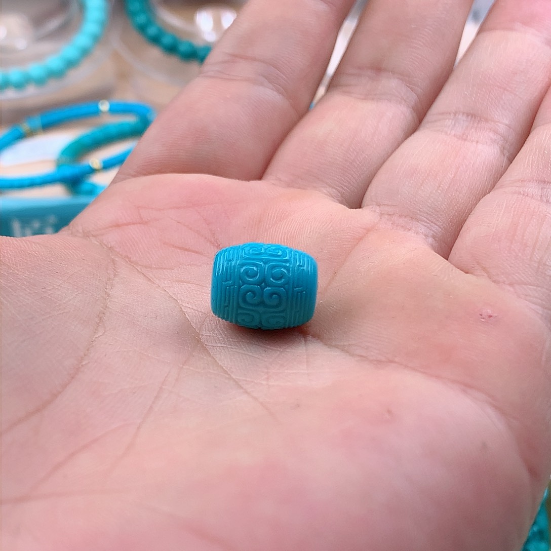 绿松石颈饰未镶嵌