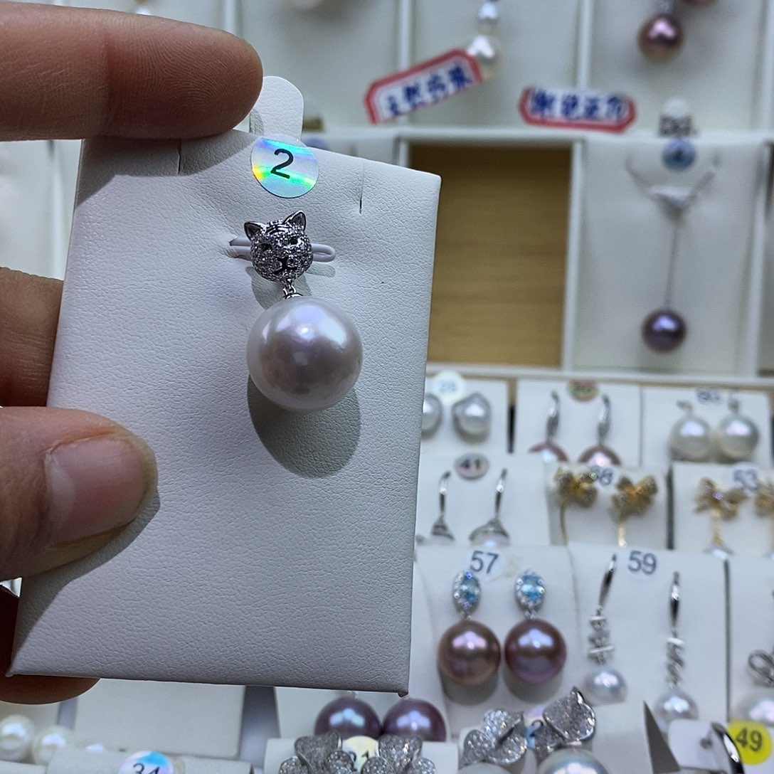 灿***花银S925镶嵌吊坠(赠链)淡水珍珠