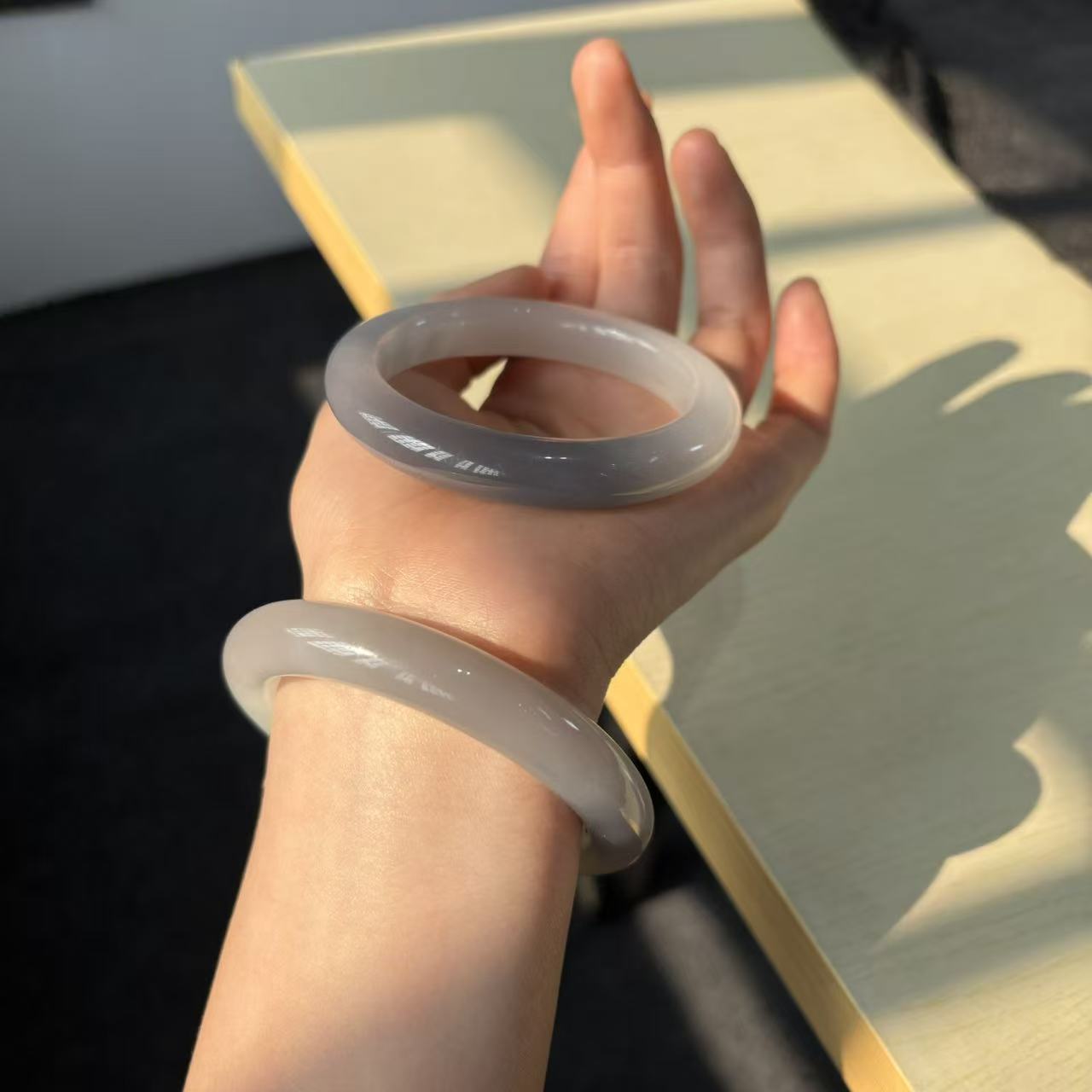 天然和田玉烟紫正装手镯（拍一发一，多样性发货）