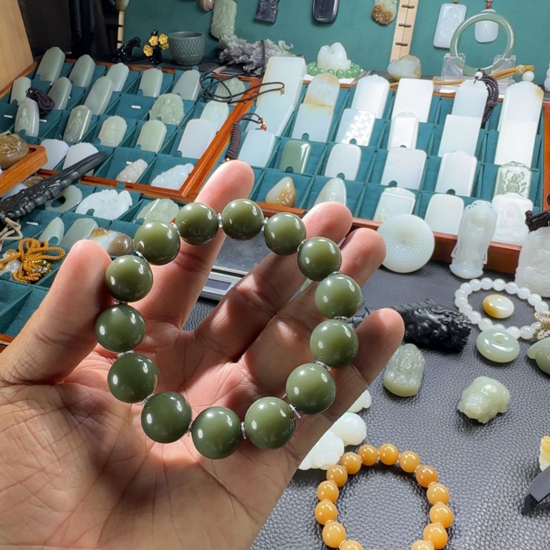 和田玉挂件未镶嵌