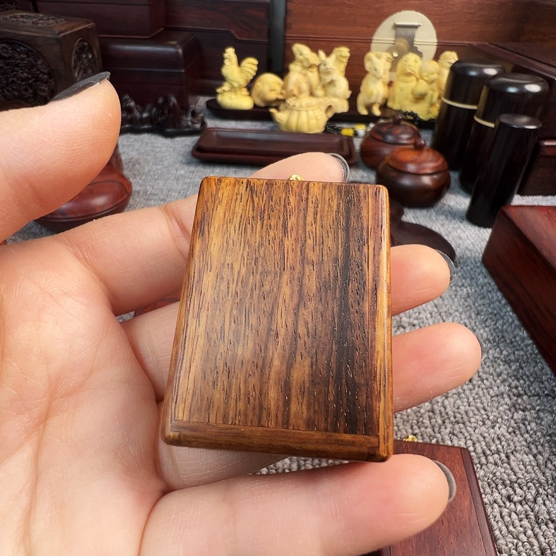 黄花梨/降香黄檀嘎乌盒