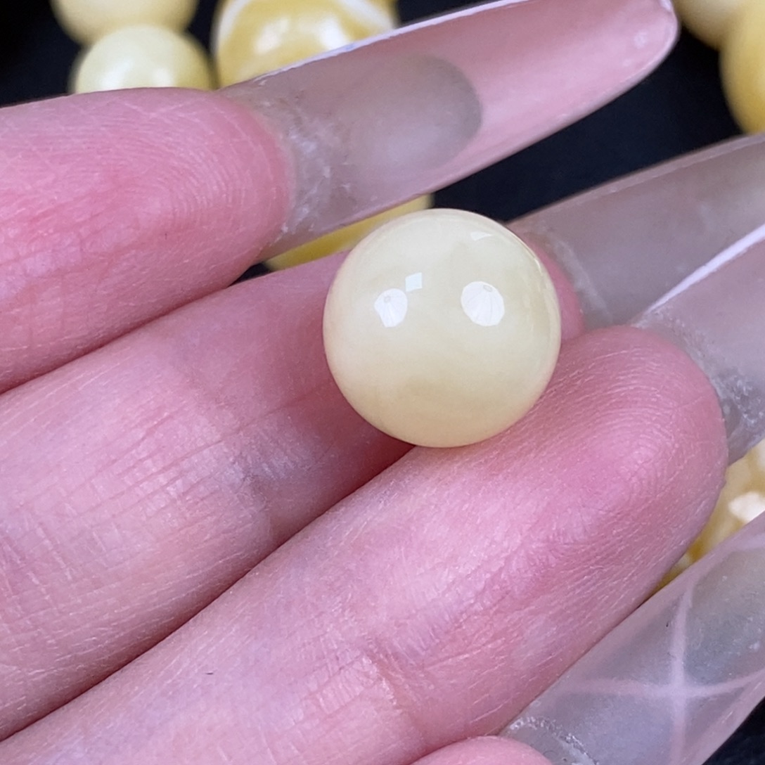 琥珀未镶嵌珠宝奇石203