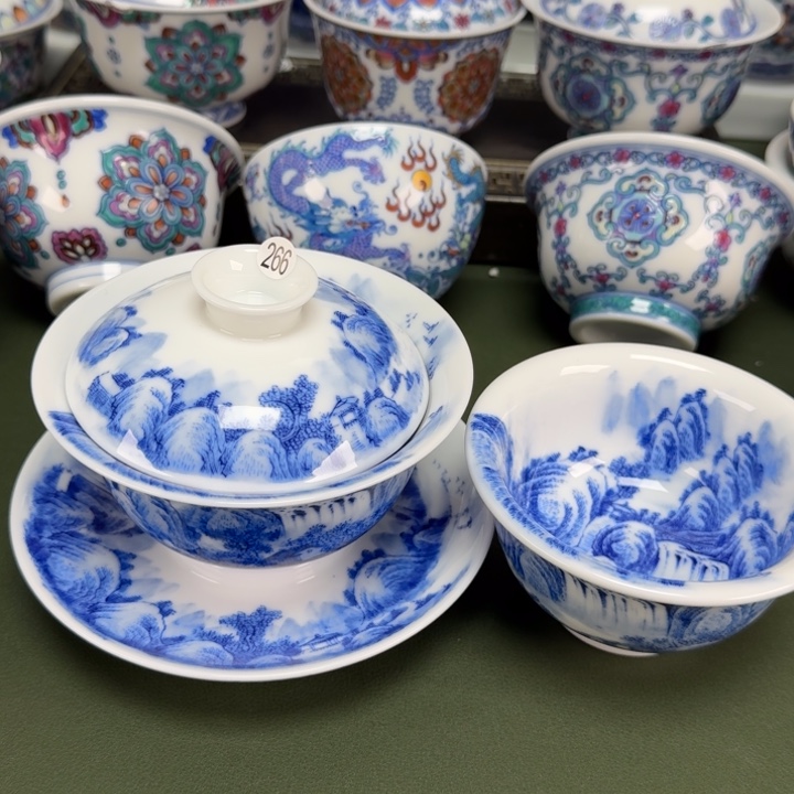 是**啊沙沙手工手绘茶具266盖碗加压手