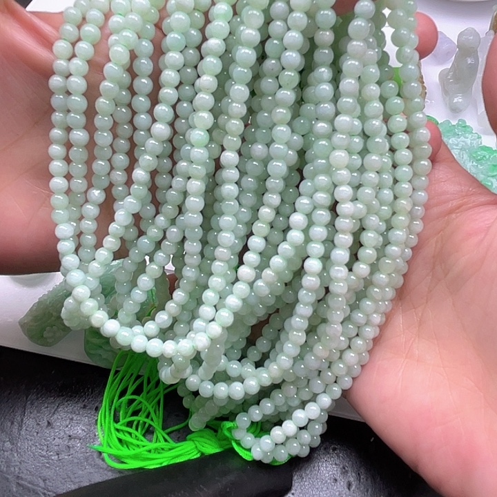 小***️翡翠未镶嵌颈饰翡翠